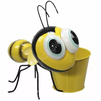 Metalowa pszczoła z wiadrem