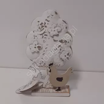 Kurka pod drzewem drewniana mała