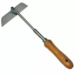 Motyczka z drewnianym uchwytem