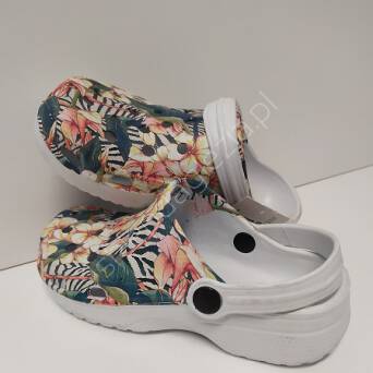 Buty klapki w kwiatki damskie